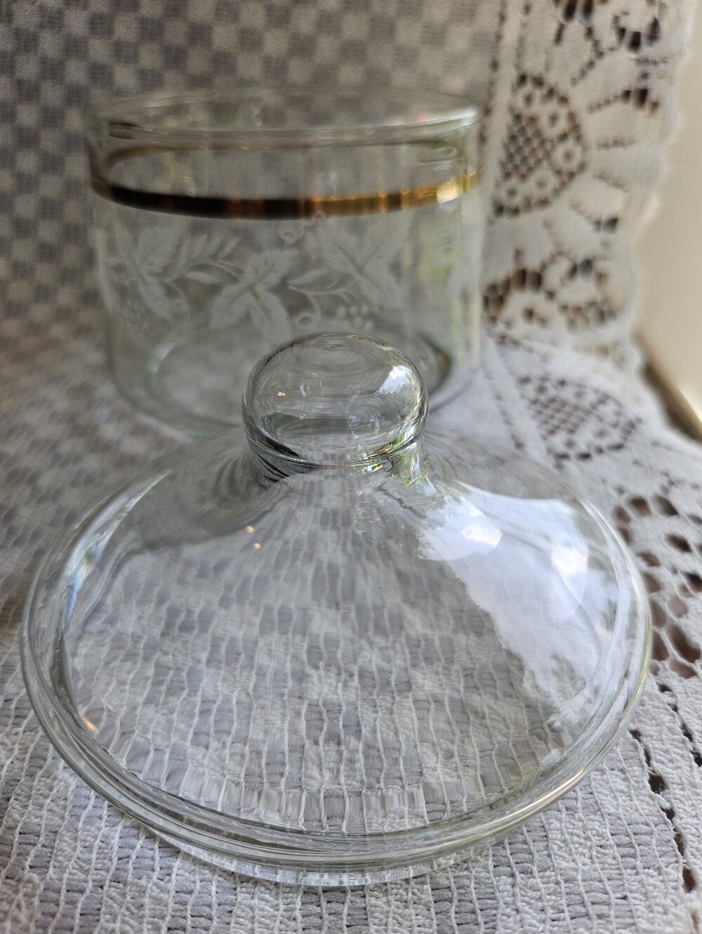 Bartlett Collins GrapeVine Lidded Jar - Picture 4 of 7